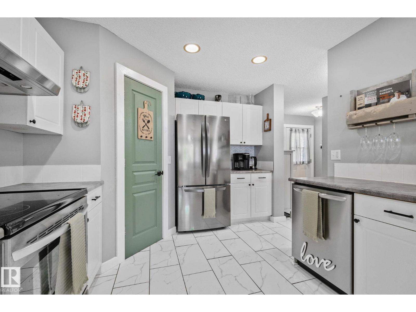 174 LAKELAND DR — photo 13