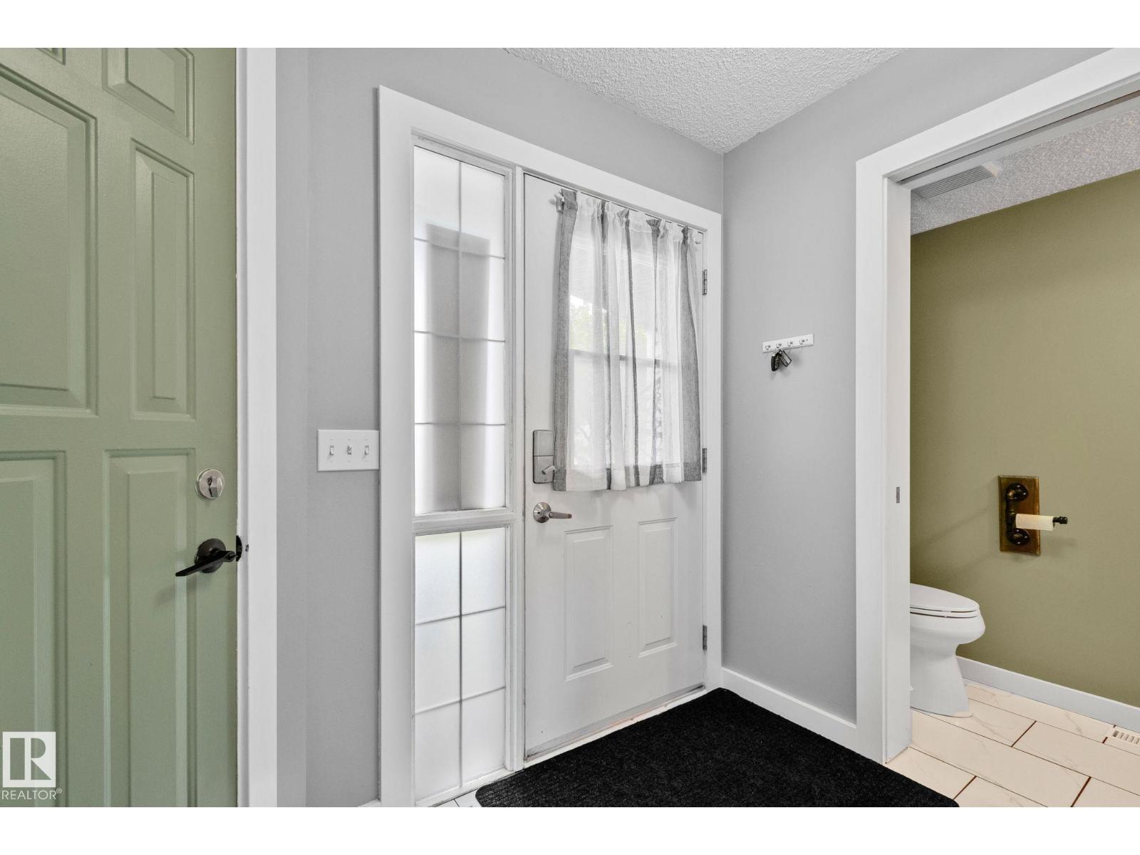174 LAKELAND DR — photo 16