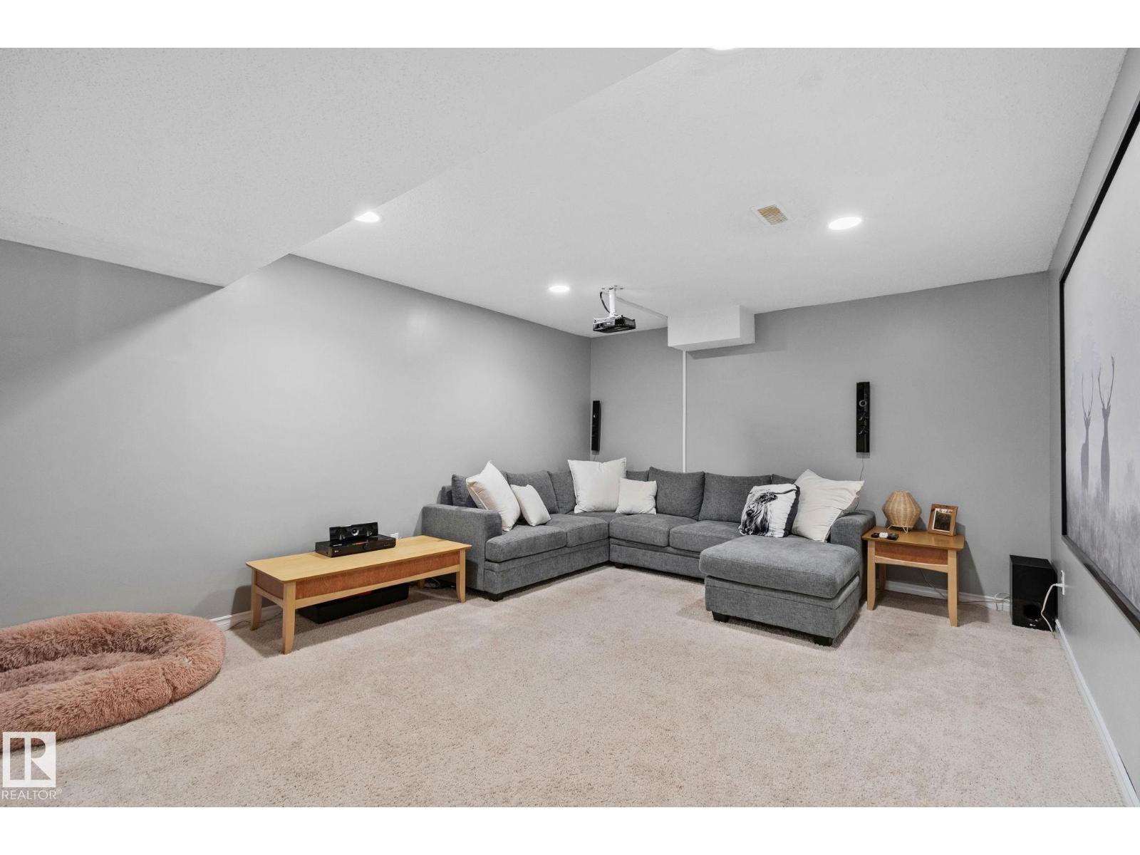 174 LAKELAND DR — photo 33