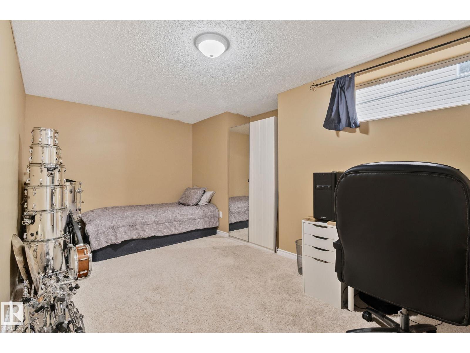 174 LAKELAND DR — photo 35