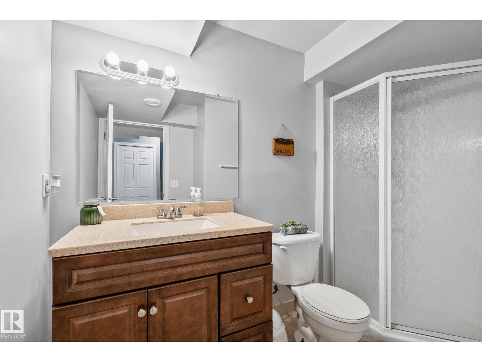 174 LAKELAND DR — photo 37