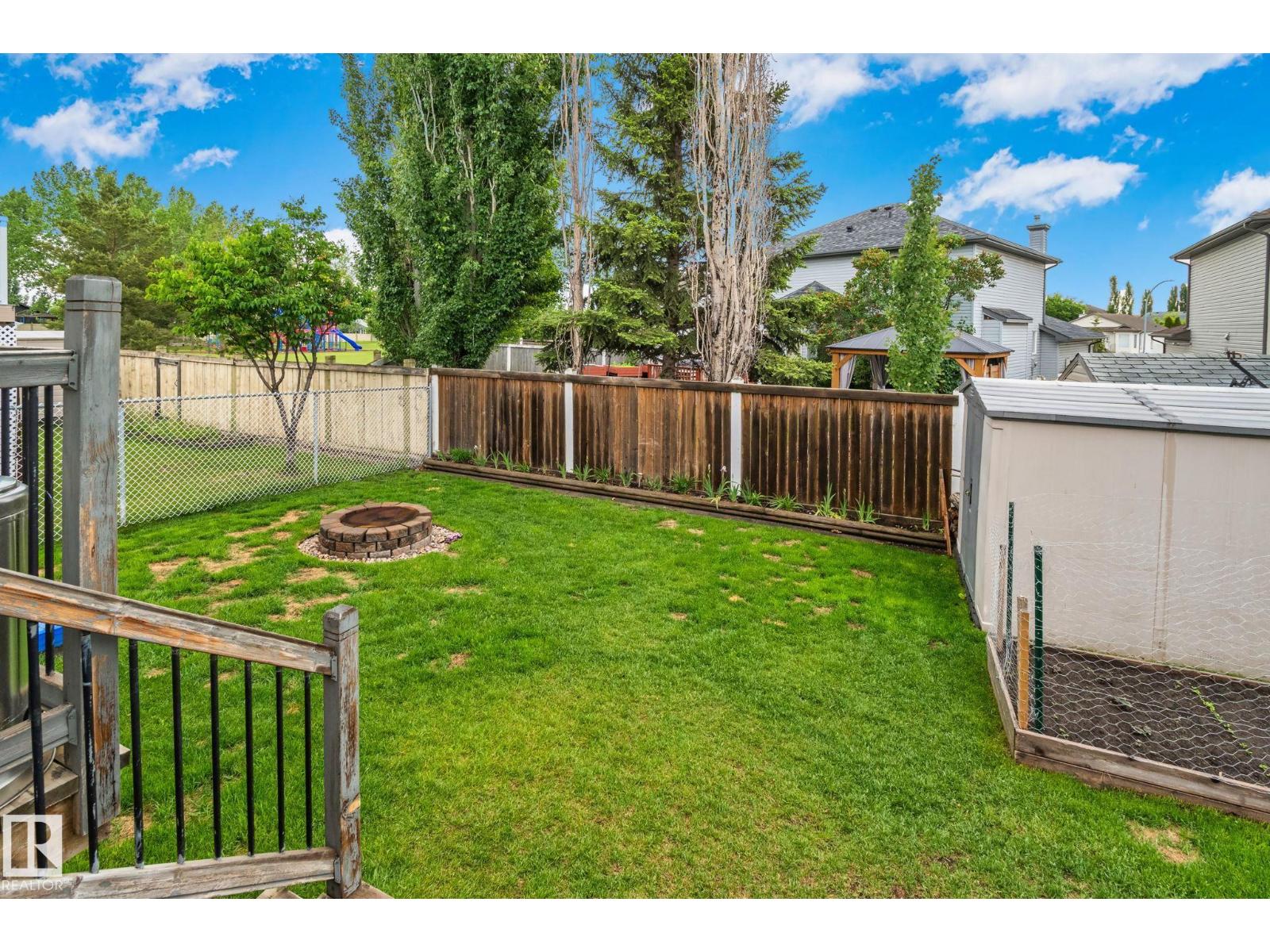 174 LAKELAND DR — photo 41