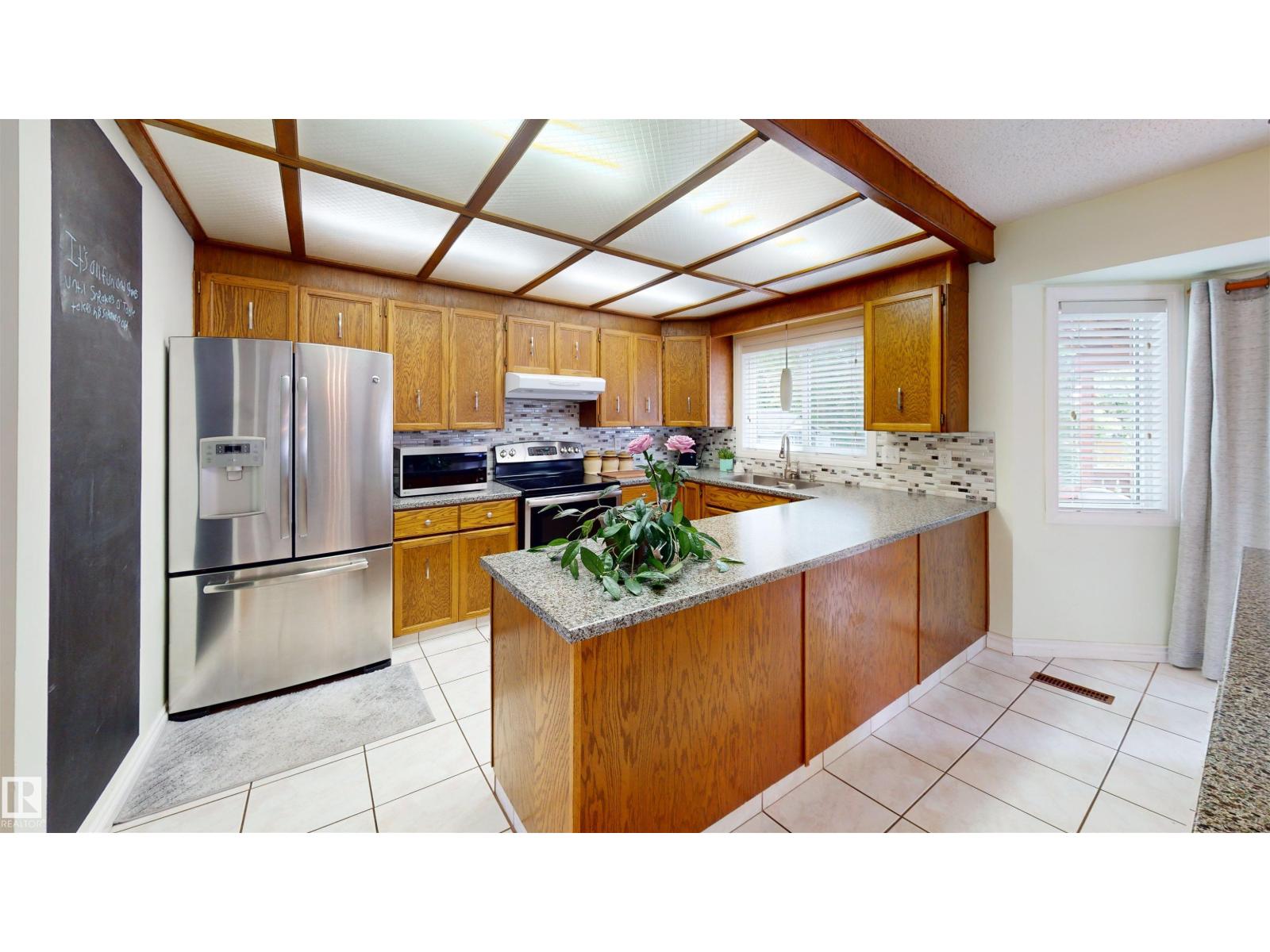 18319 58 AV NW - 12