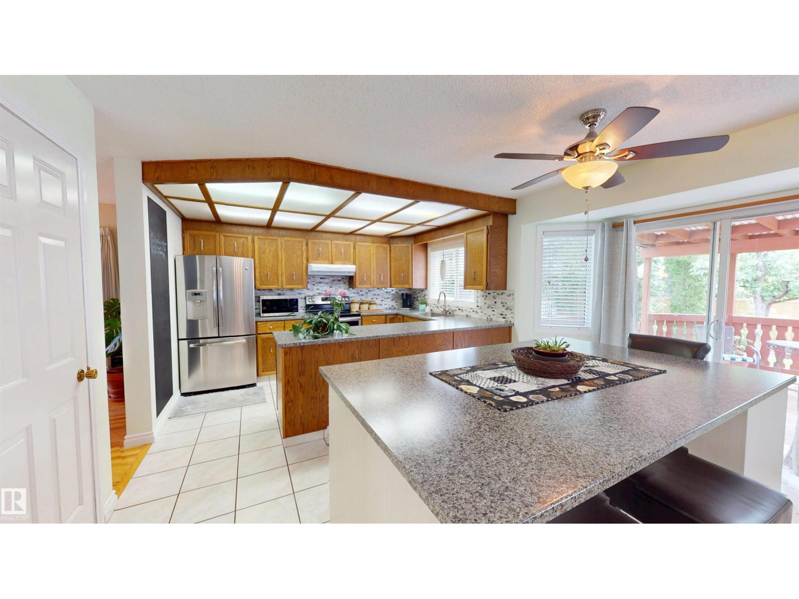 18319 58 AV NW - 14