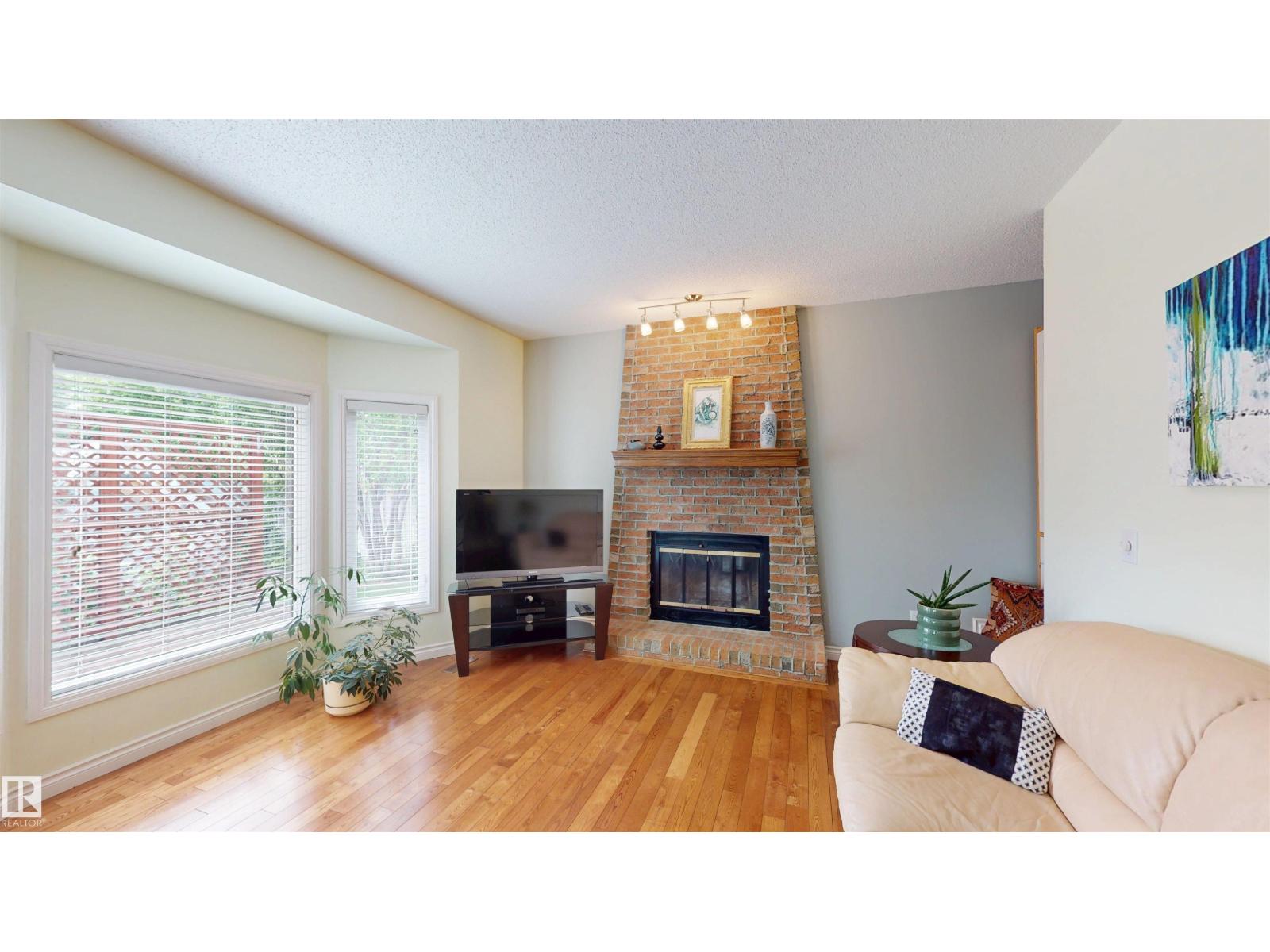 18319 58 AV NW - 15
