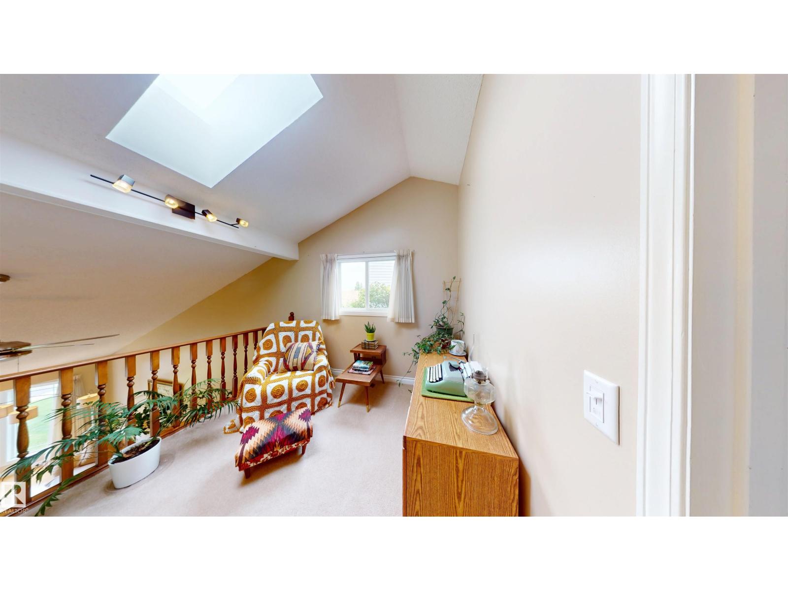 18319 58 AV NW - 18