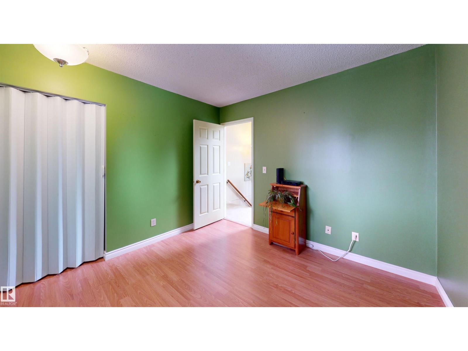 18319 58 AV NW - 23