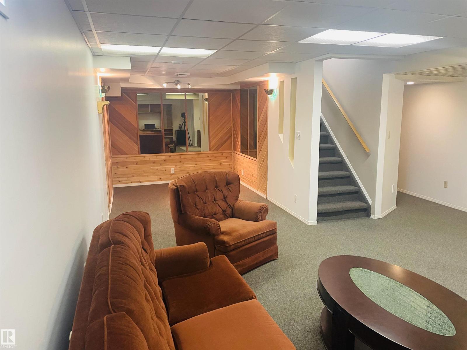 18319 58 AV NW - 28