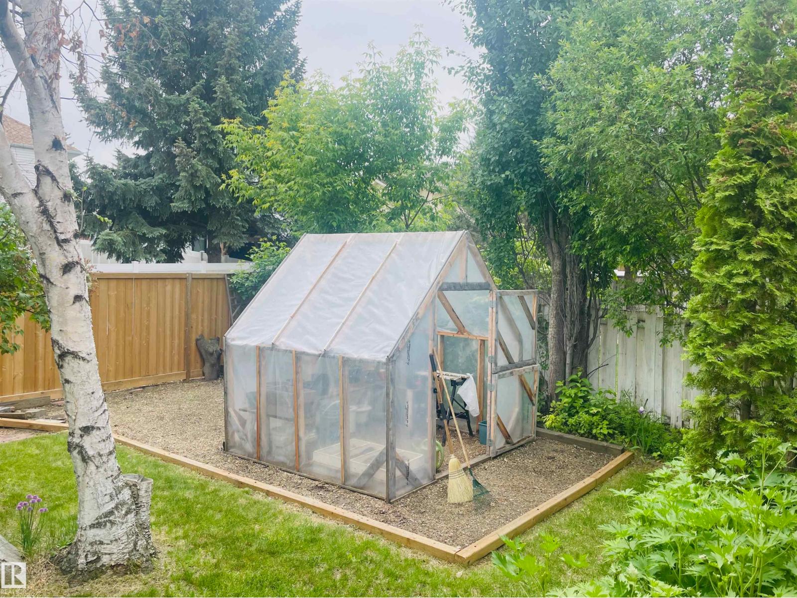 18319 58 AV NW - 50