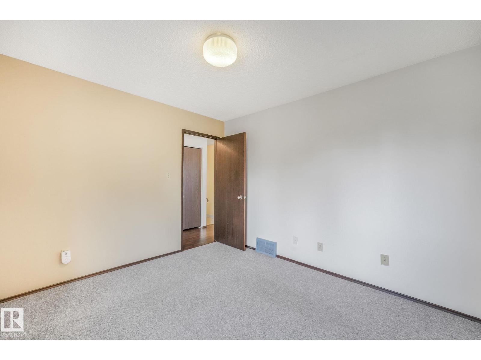 2921 130 AV NW - 26