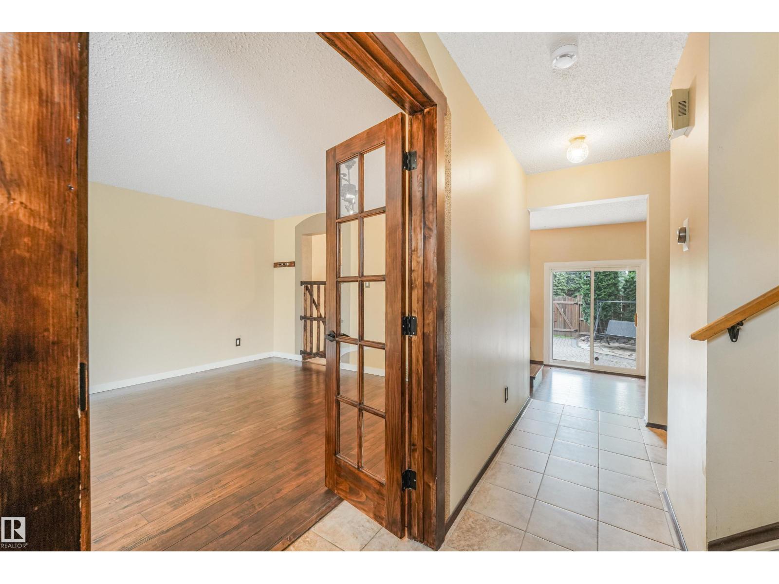 2921 130 AV NW - 4