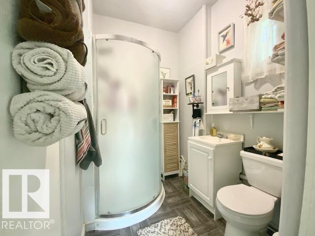 5505 45 AV — photo 19