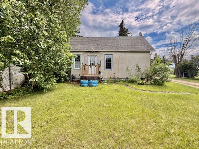 5505 45 AV — photo 33
