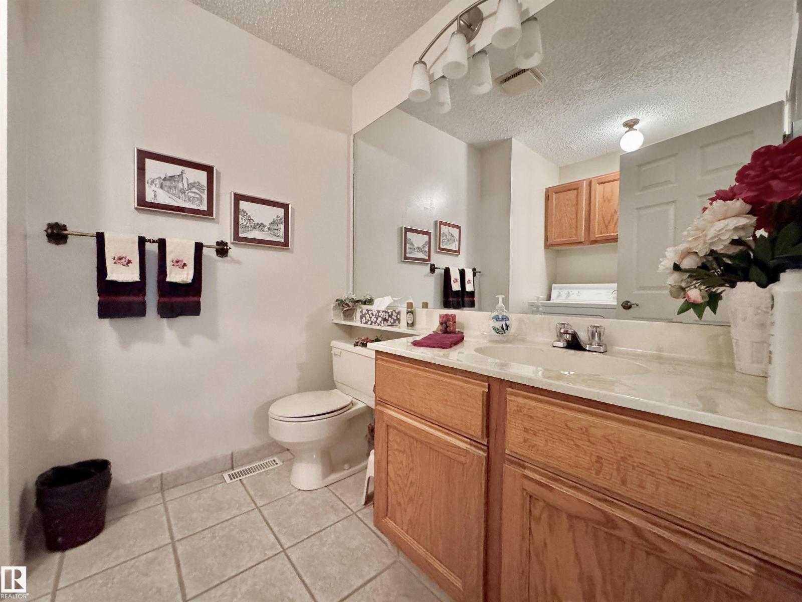 1057 109 ST NW - 12