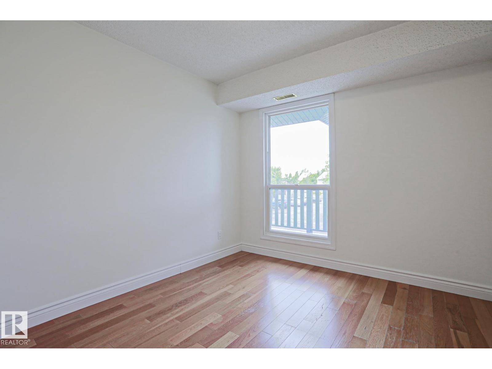 #52 2703 79 ST NW — photo 18