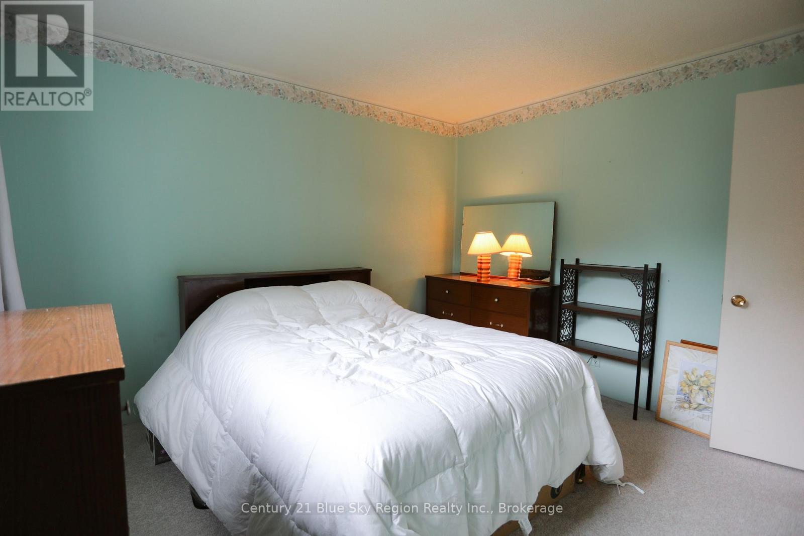 124 KING STREET W - 26