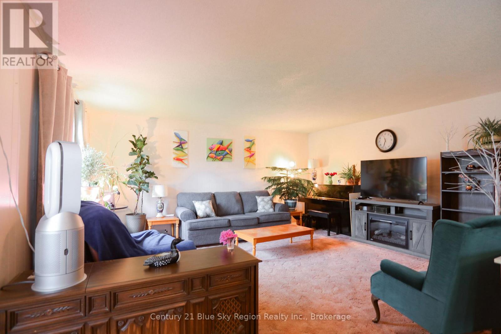 124 KING STREET W - 16
