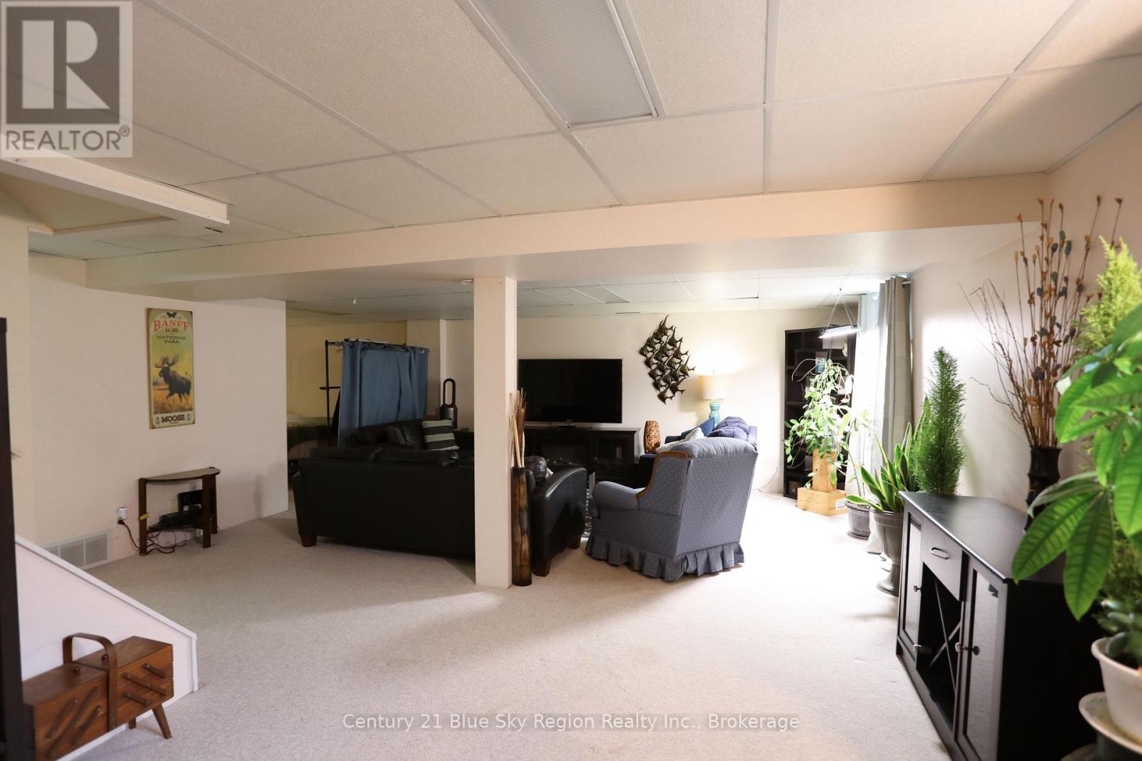 124 KING STREET W - 30