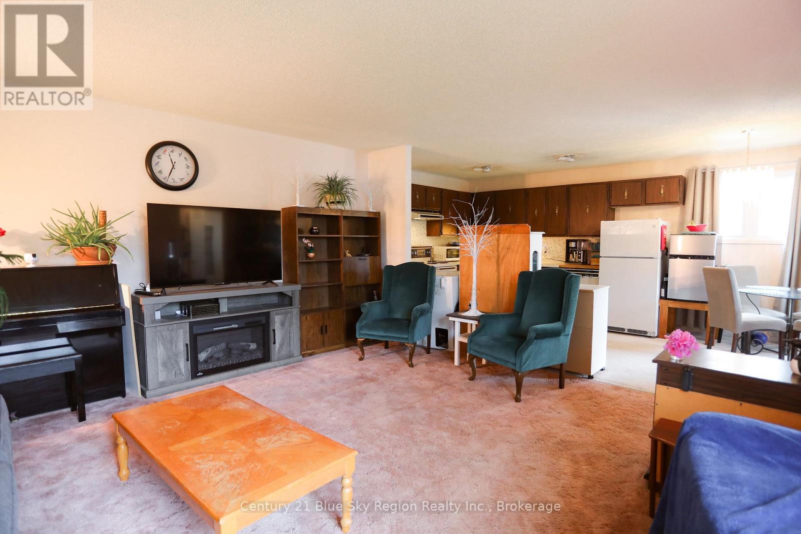 124 KING STREET W - 17