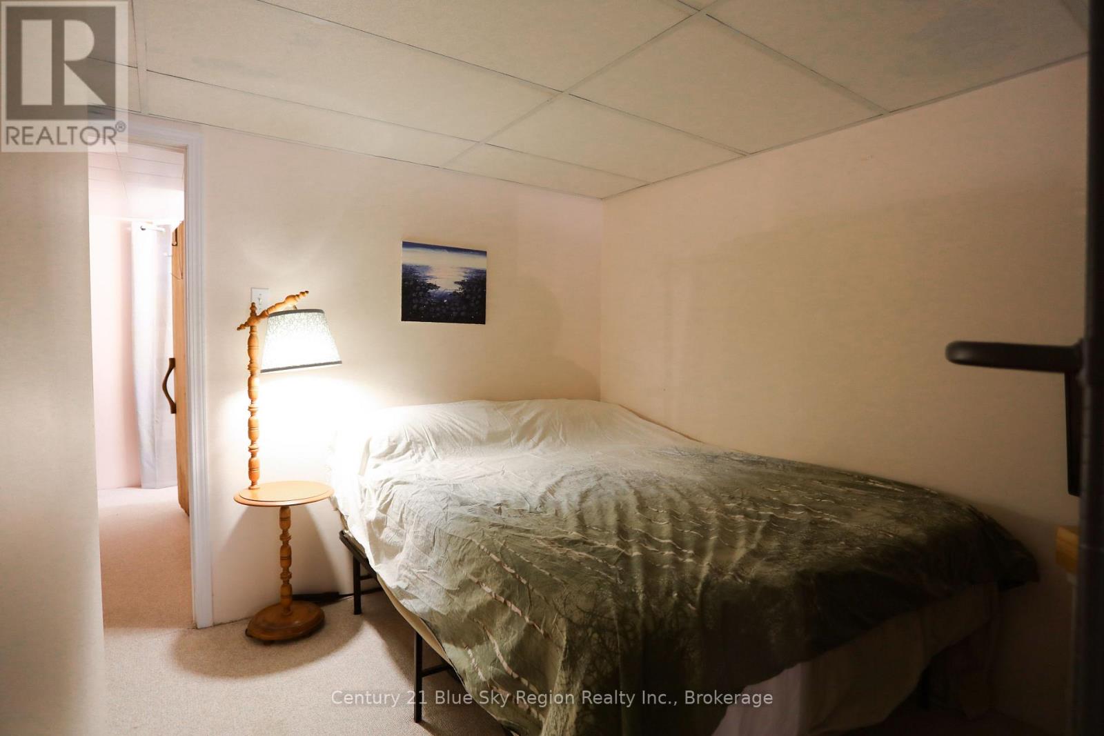 124 KING STREET W - 28