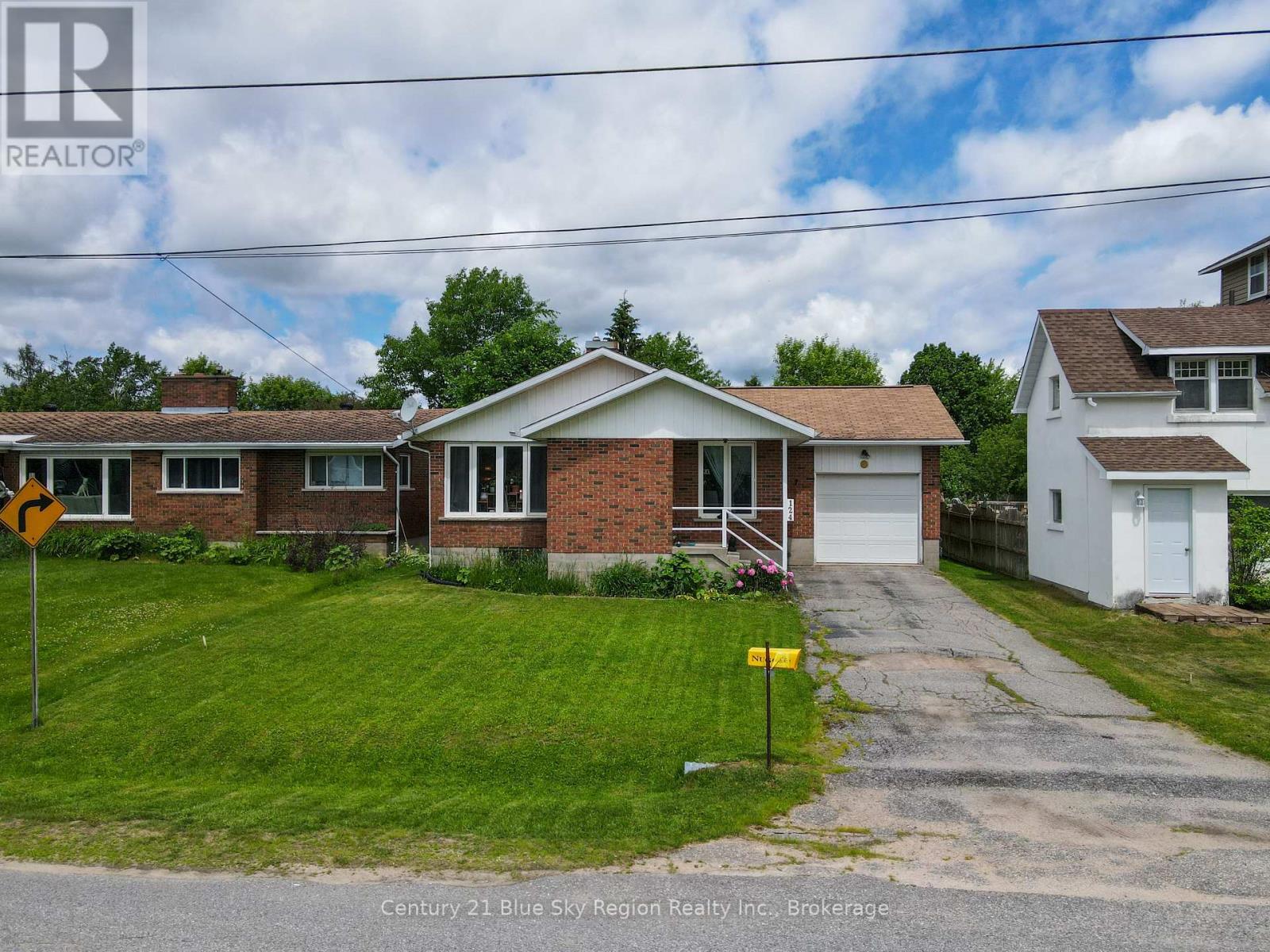 124 KING STREET W - 46