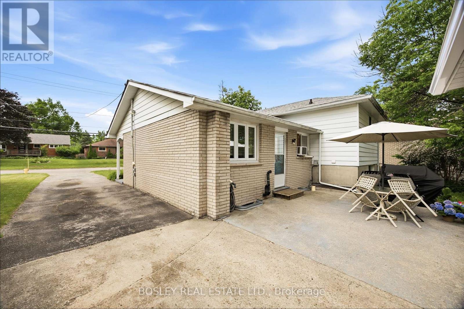16 STEEL STREET - 44