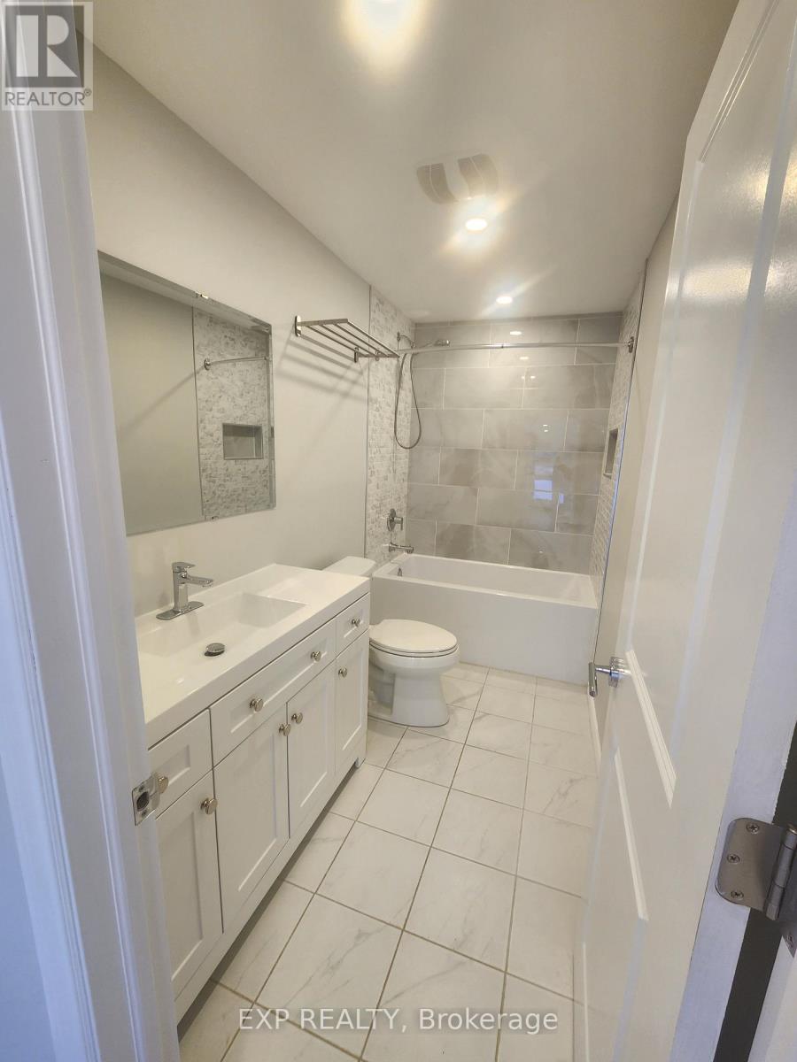 71 LAKESHORE ROAD E - 12