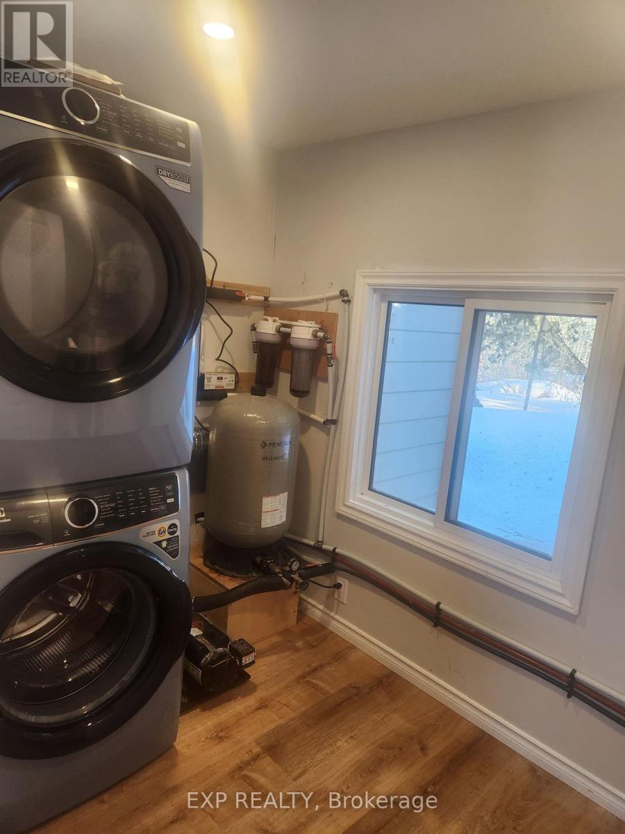 71 LAKESHORE ROAD E - 13