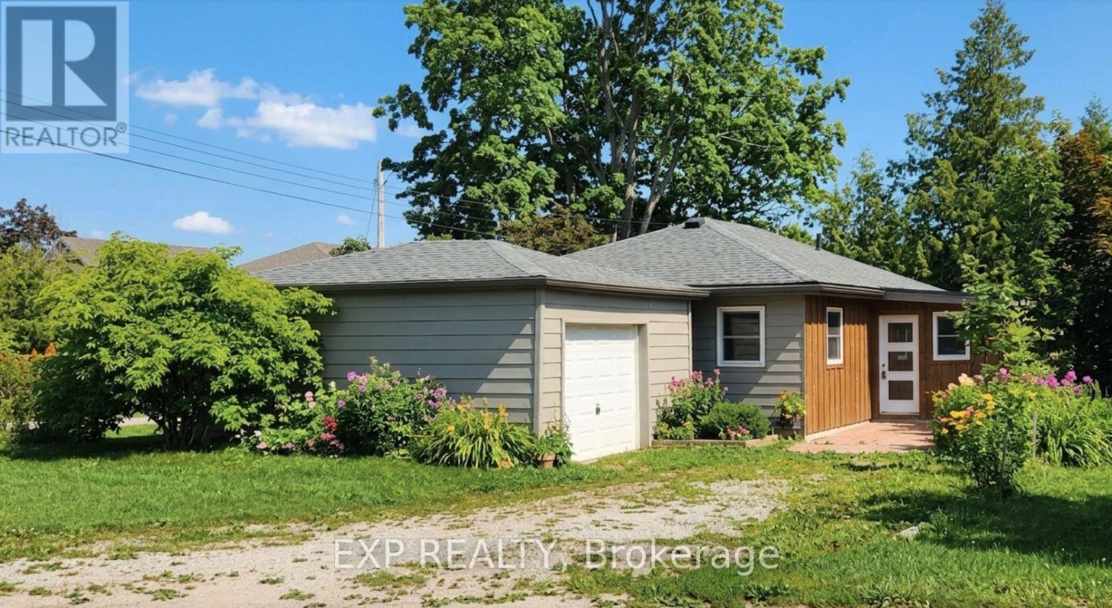 71 LAKESHORE ROAD E - 2