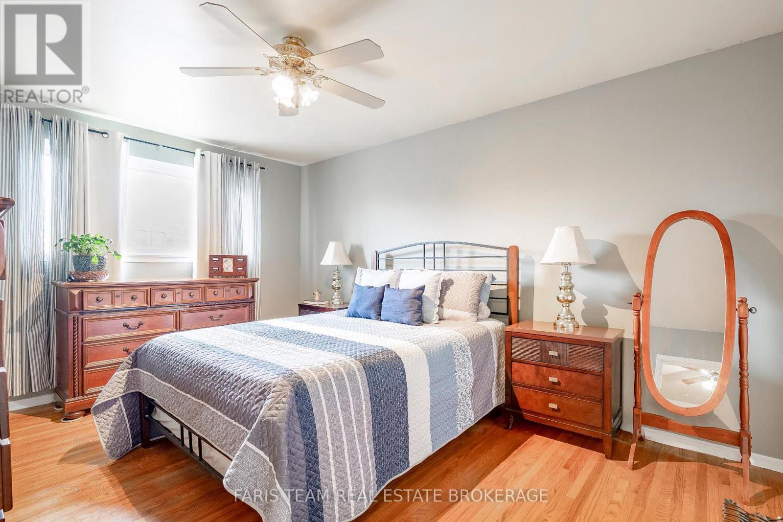 28 BROMLEY CRESCENT - 18
