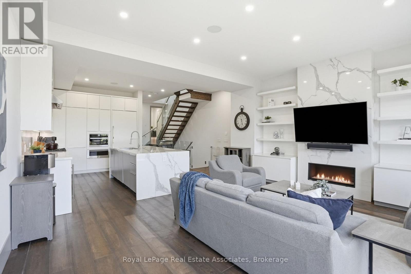 357B MELROSE STREET - 13