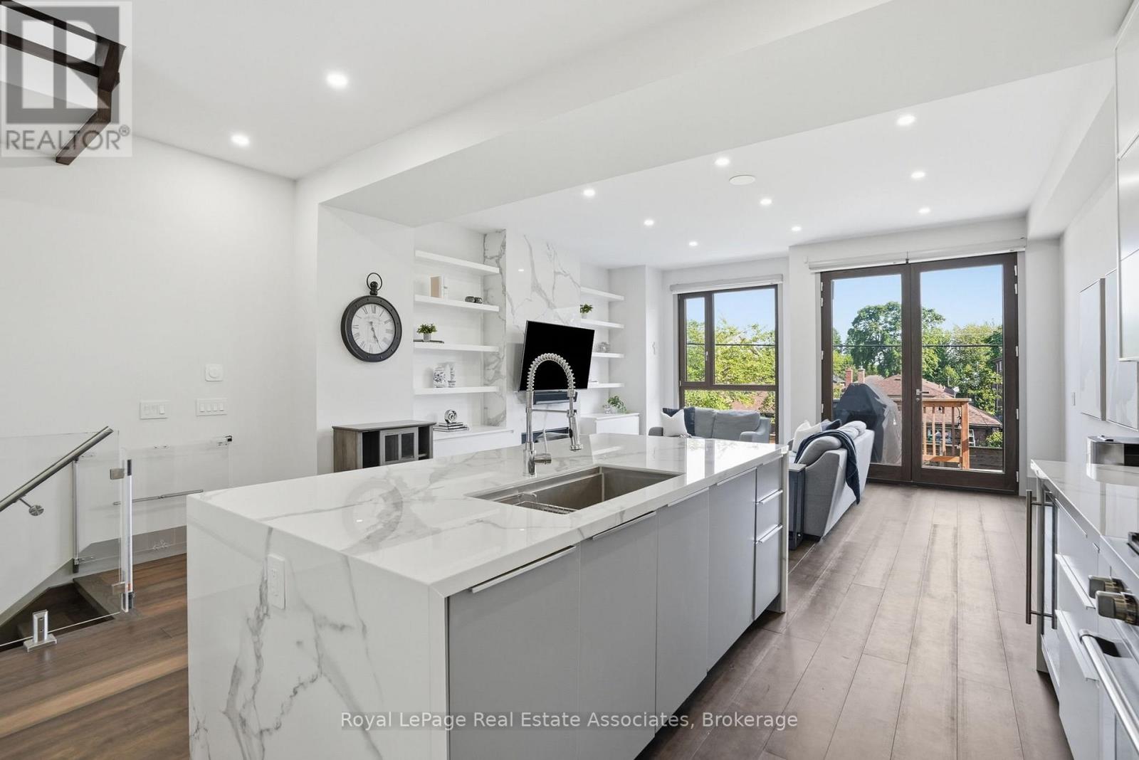 357B MELROSE STREET - 16