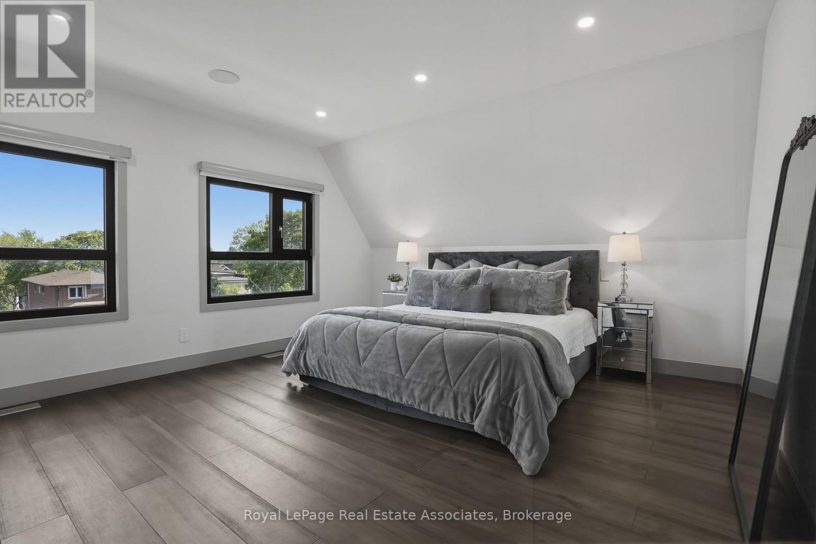 357B MELROSE STREET - 22