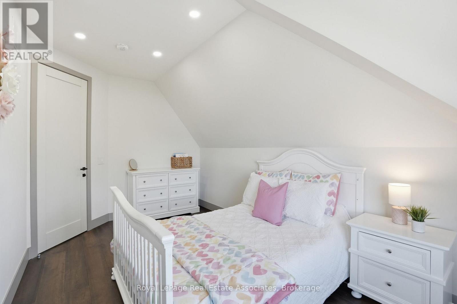 357B MELROSE STREET - 27