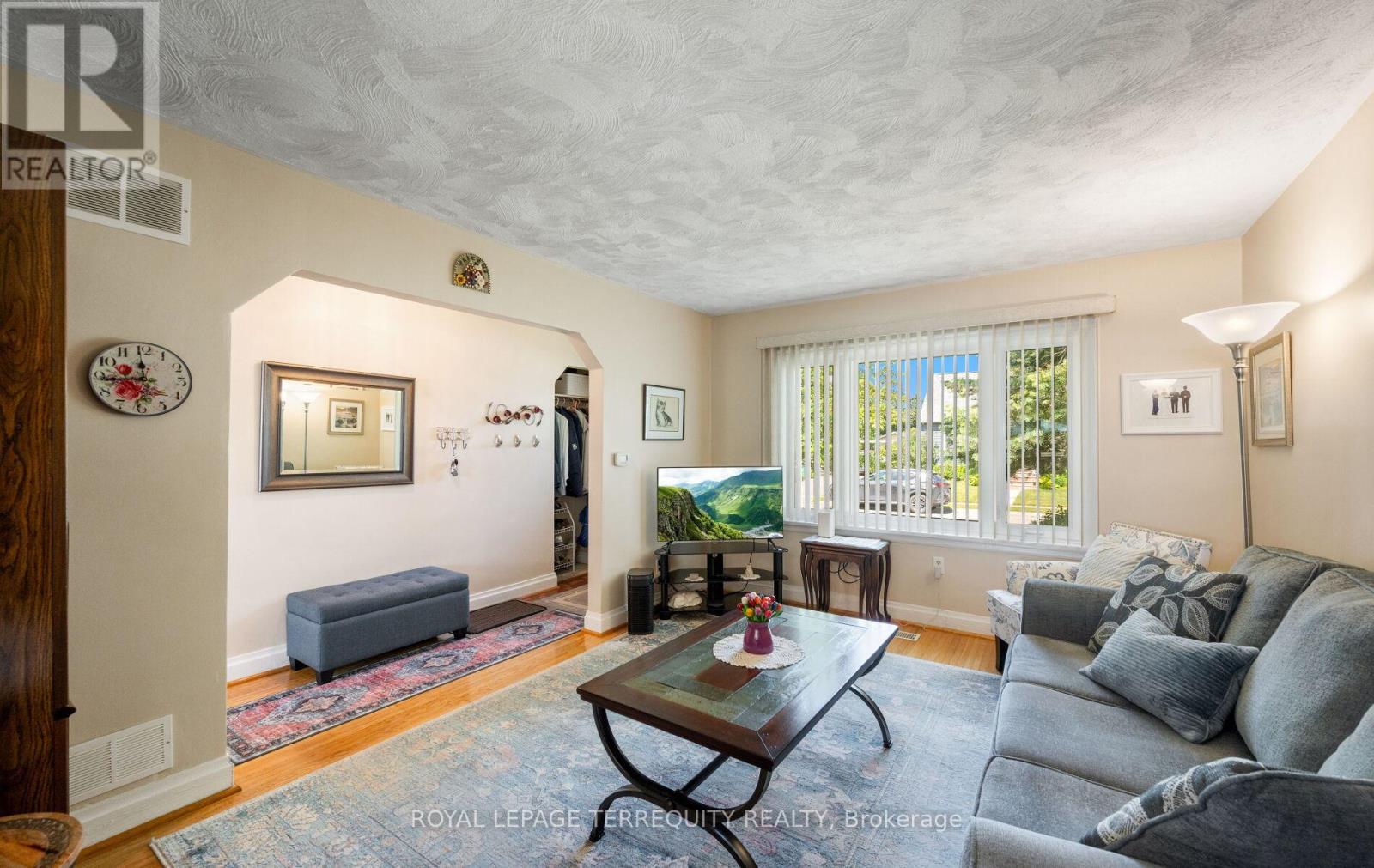 33 ROGERS ROAD - 15
