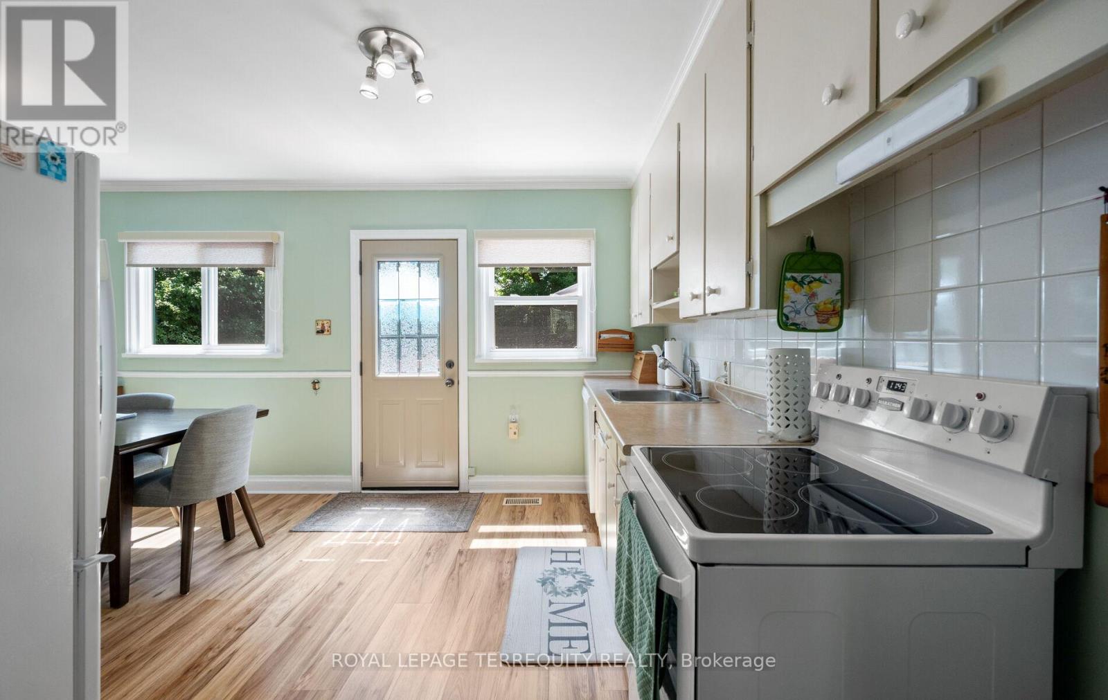 33 ROGERS ROAD - 16