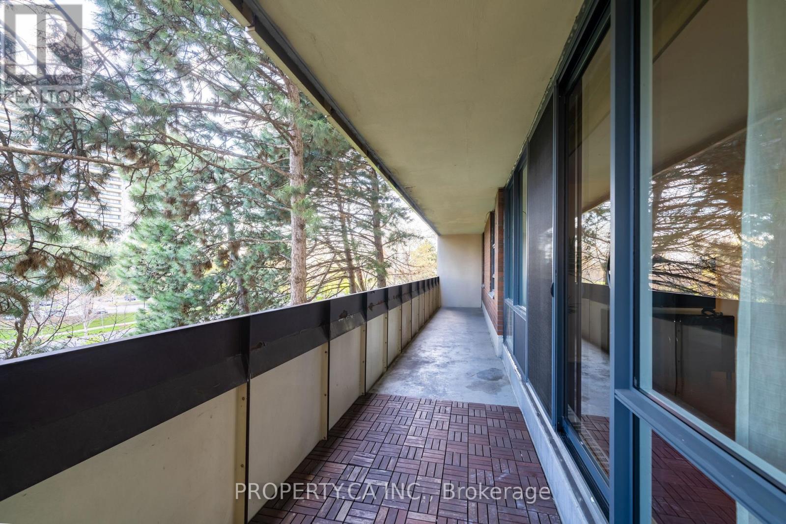 #307 455 SENTINEL ROAD - 22