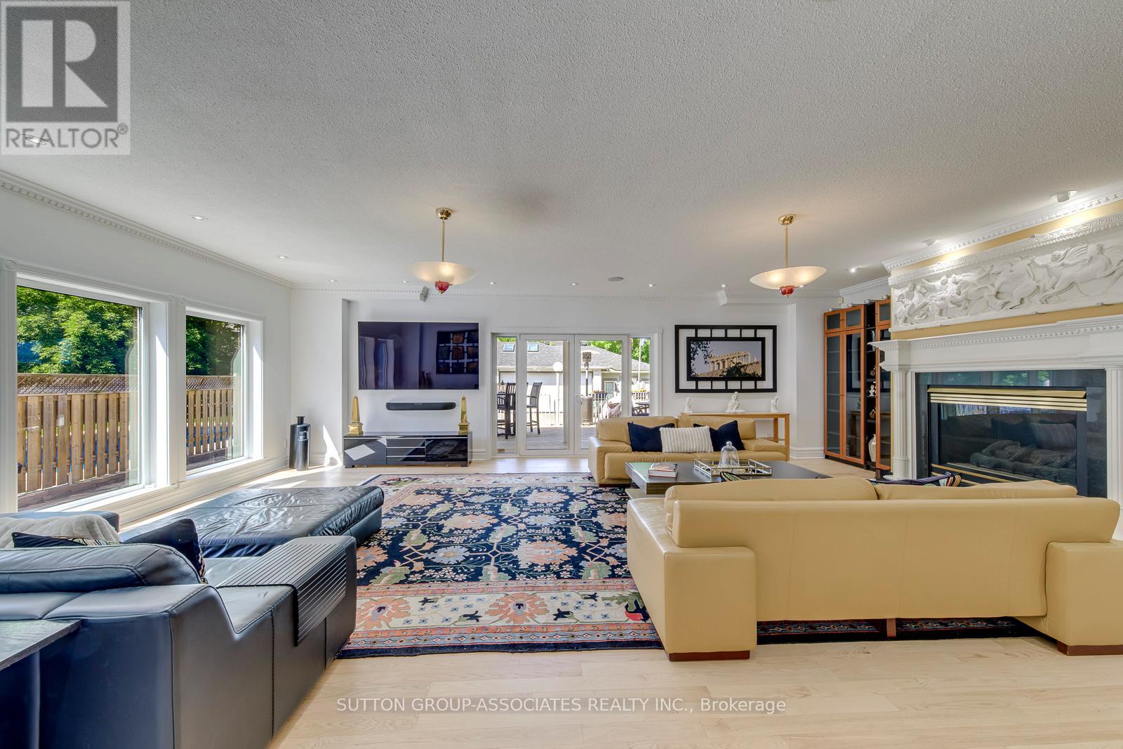 Oversized Family/Living Room