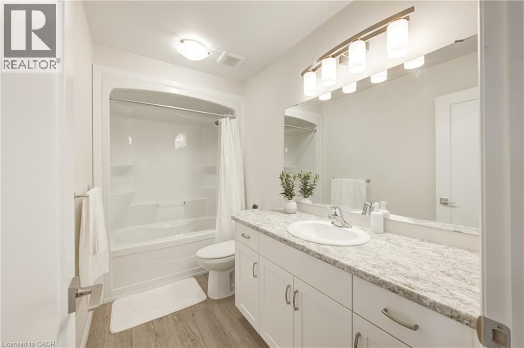 4 BRAUN Avenue - 24