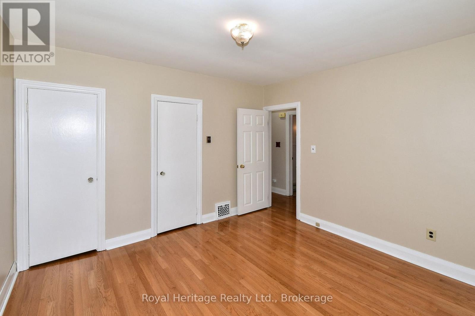 476 KING GEORGE STREET - 10