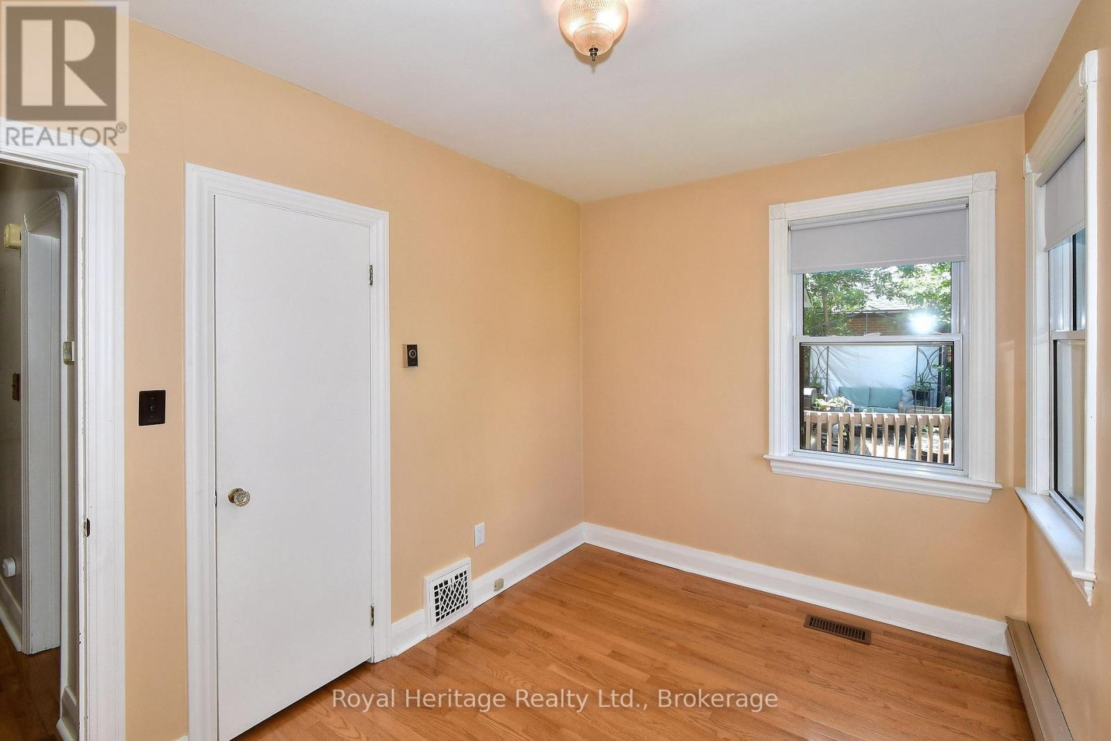 476 KING GEORGE STREET - 12