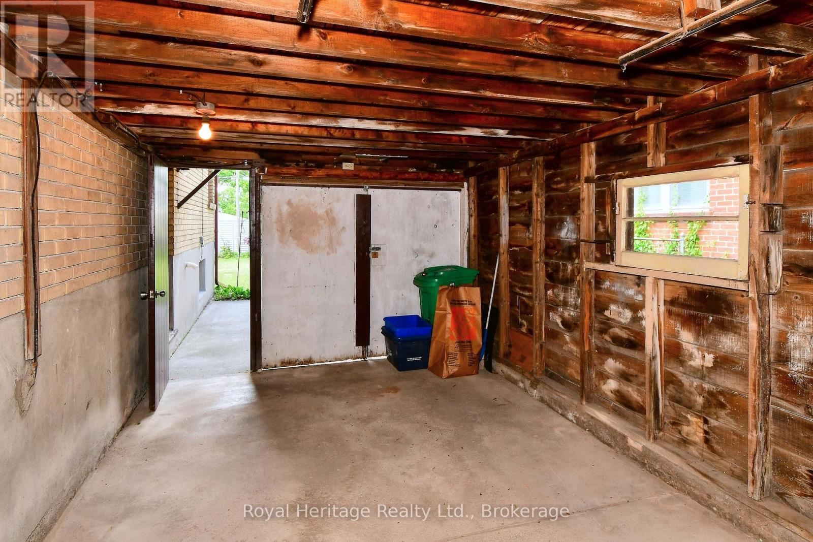 476 KING GEORGE STREET - 30