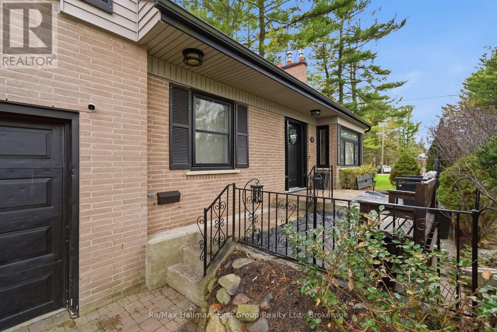 41 FREEMAN DRIVE - 2