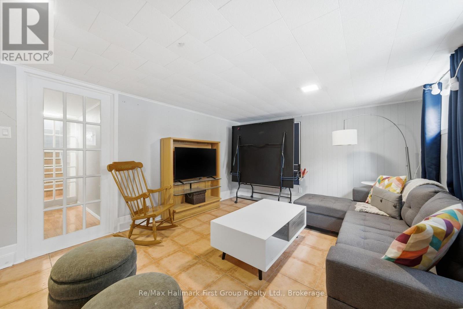 41 FREEMAN DRIVE - 29