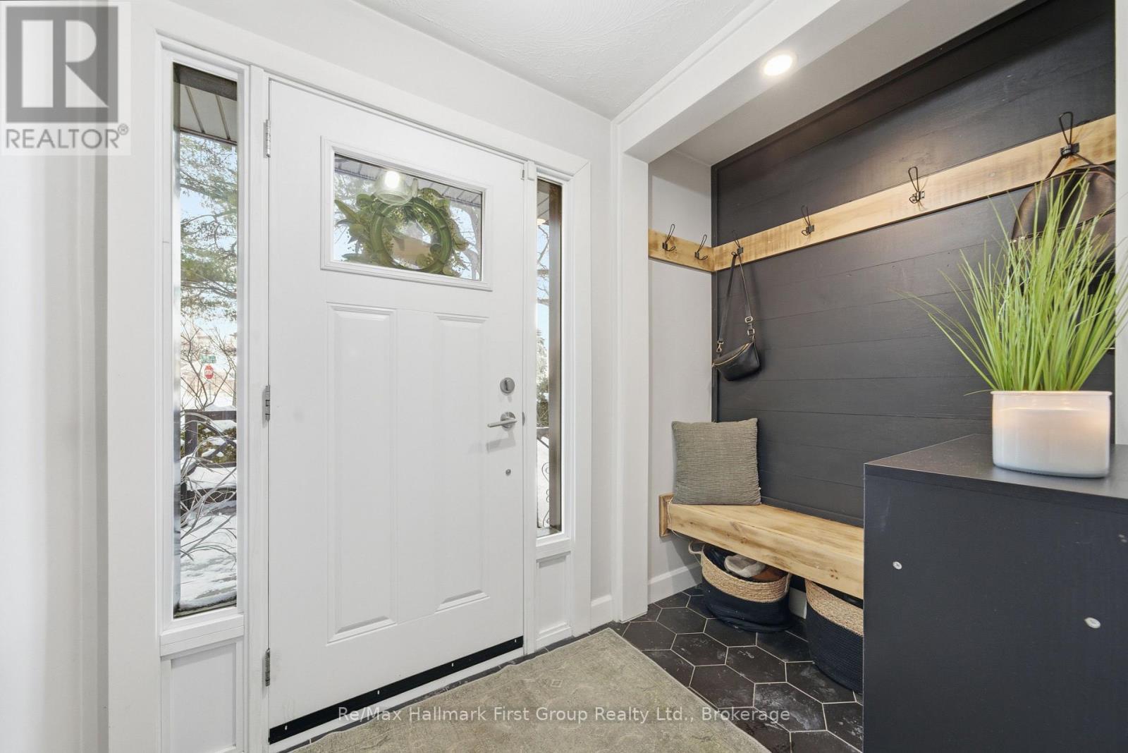 41 FREEMAN DRIVE - 3