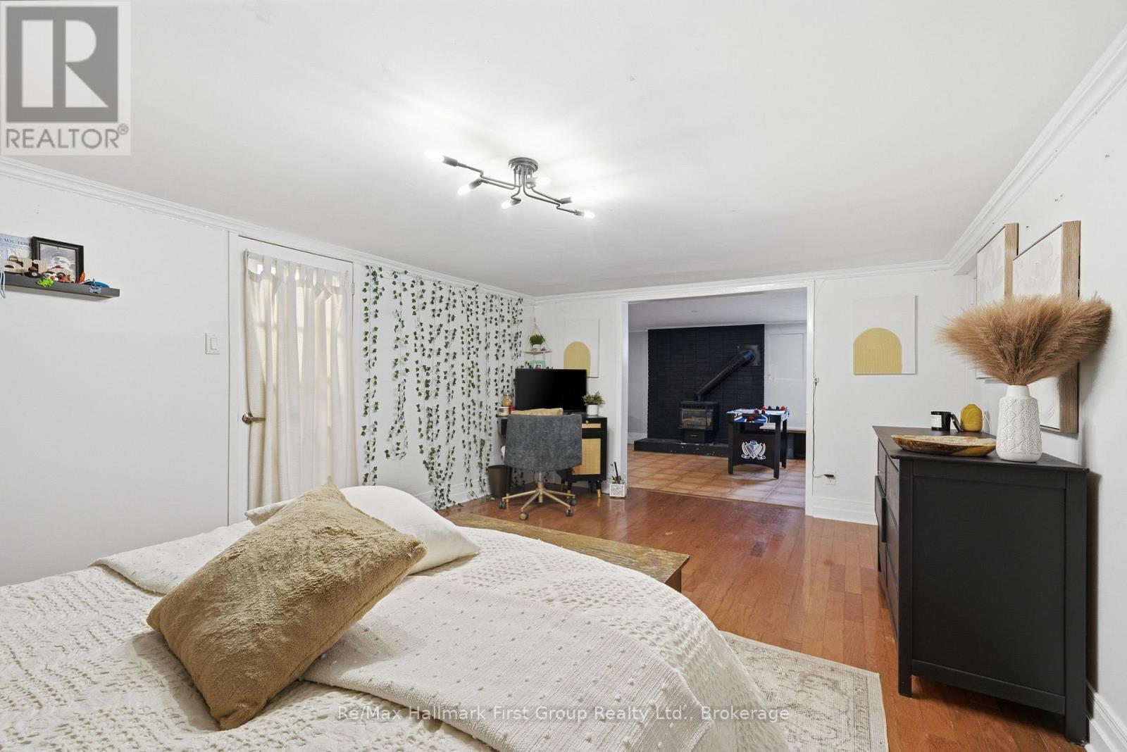 41 FREEMAN DRIVE - 35