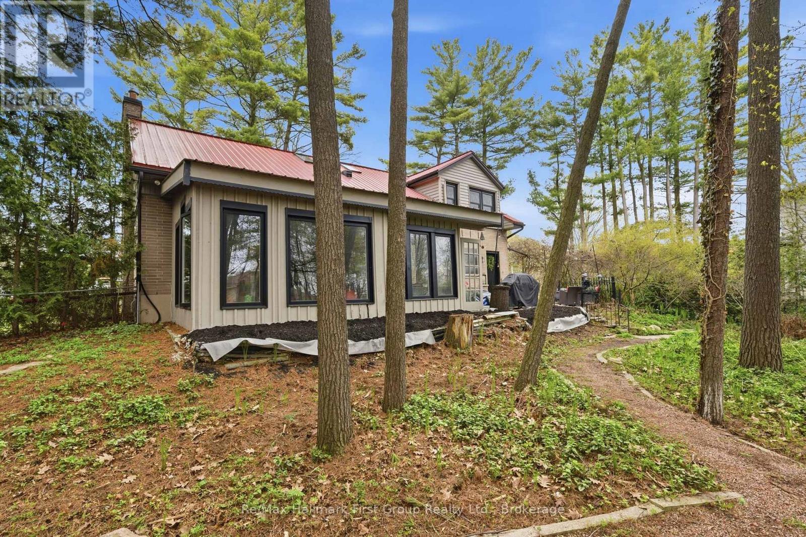 41 FREEMAN DRIVE - 40