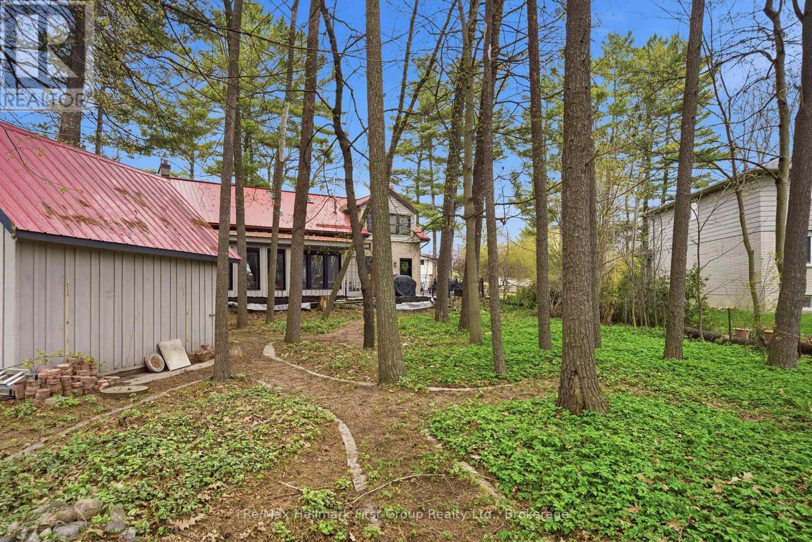 41 FREEMAN DRIVE - 42