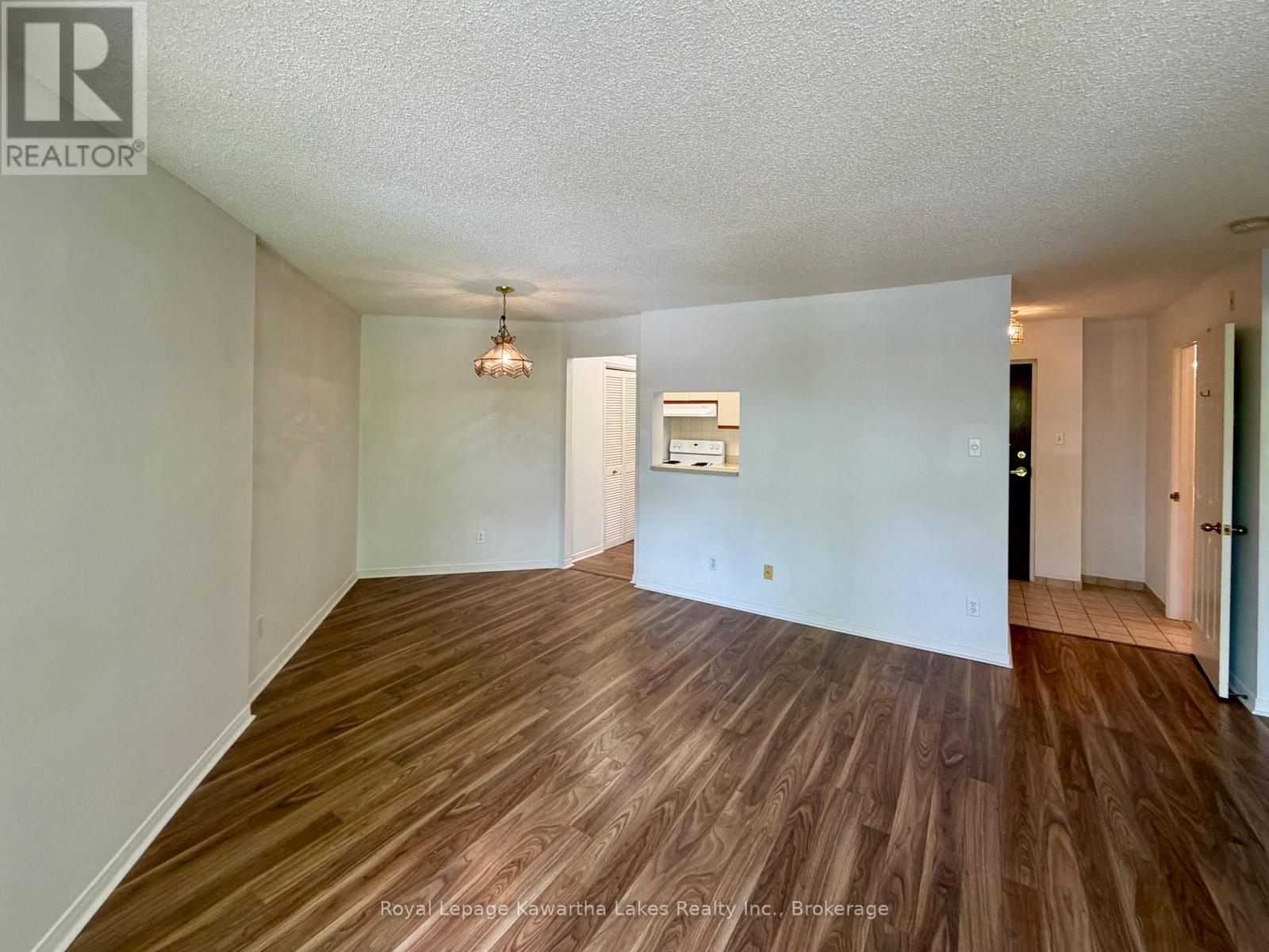#303 4 HERITAGE WAY - 10
