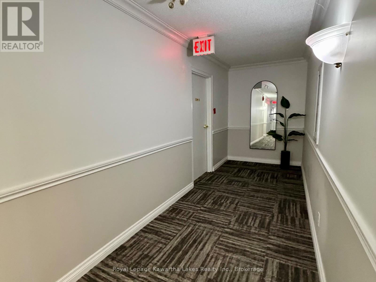 #303 4 HERITAGE WAY - 28